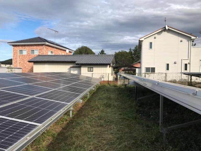群馬県太田市｜産業用低圧太陽光発電所の除草作業事例