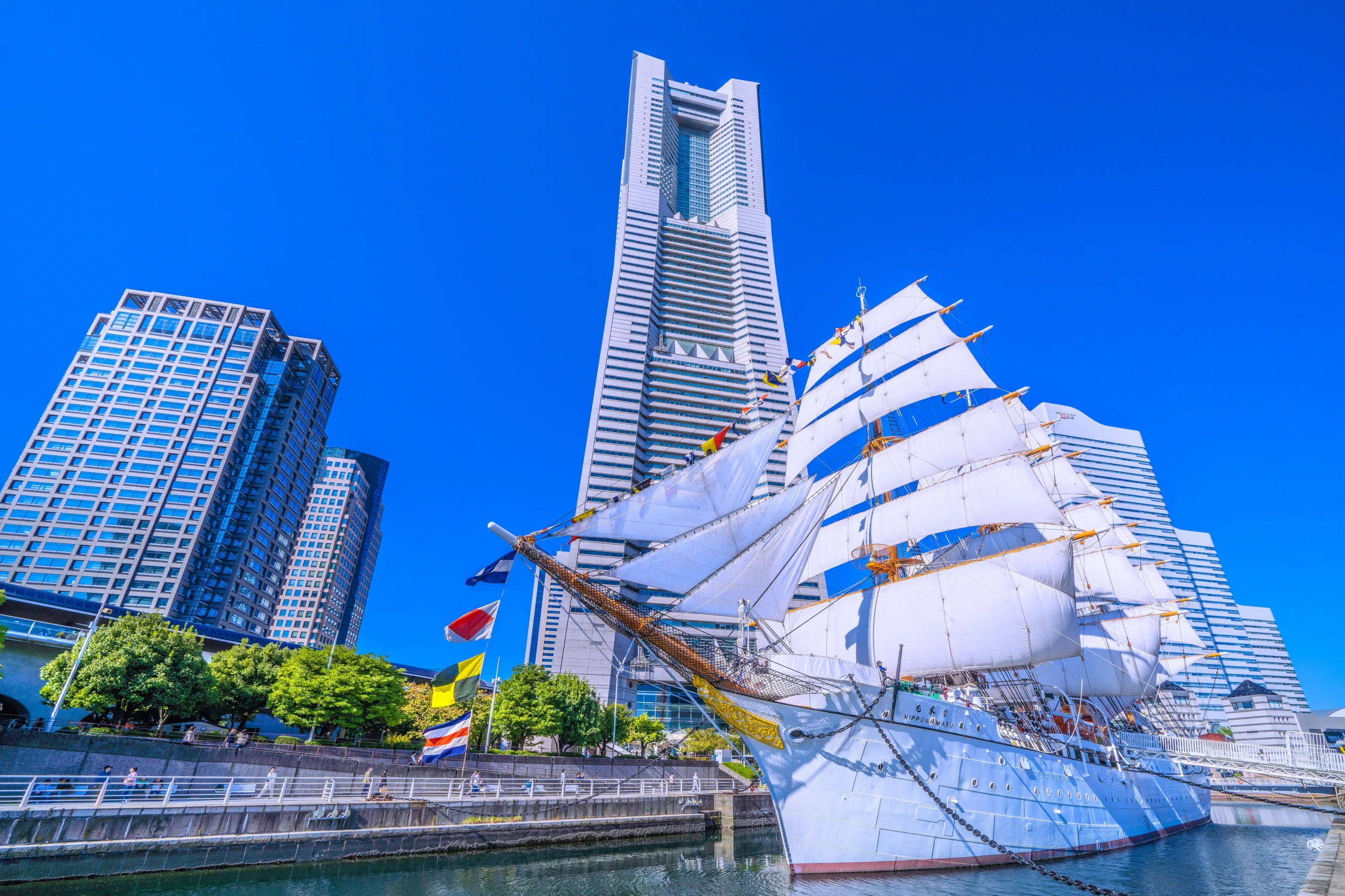 横浜市の戸建住宅に太陽光発電・蓄電池・V2Hを設置した施工イメージ