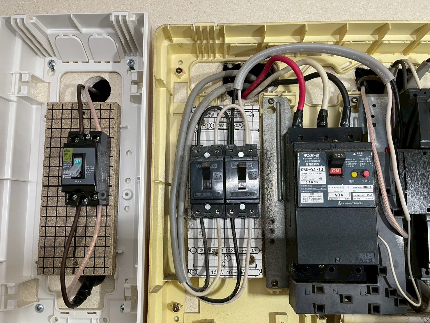 EVコンセント設置工事で確認する分電盤と専用ブレーカーの設置状況