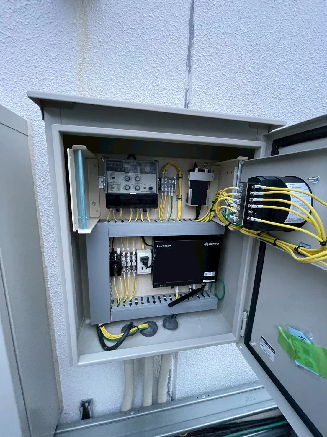 高圧受電設備内のOVGR・RPR継電器取付確認